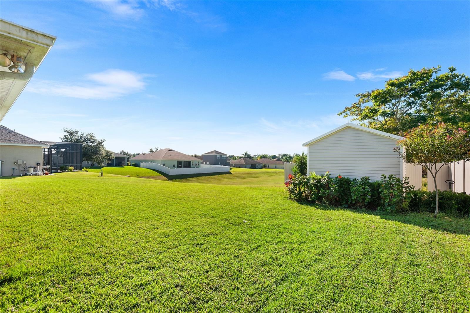 Image 8 of 47 For 140 Lake Arietta Court