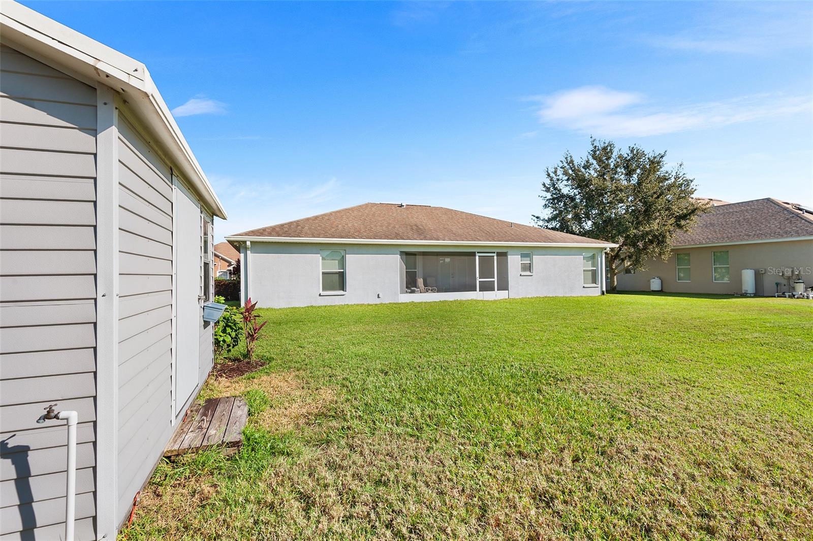 Image 9 of 47 For 140 Lake Arietta Court