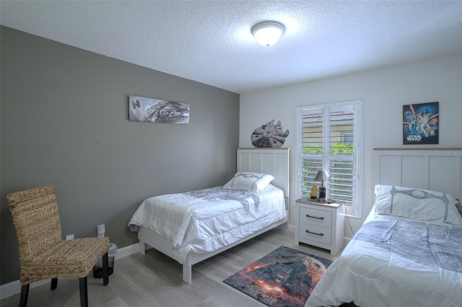 Image 16 of 32 For 141 Old Bridge Circle