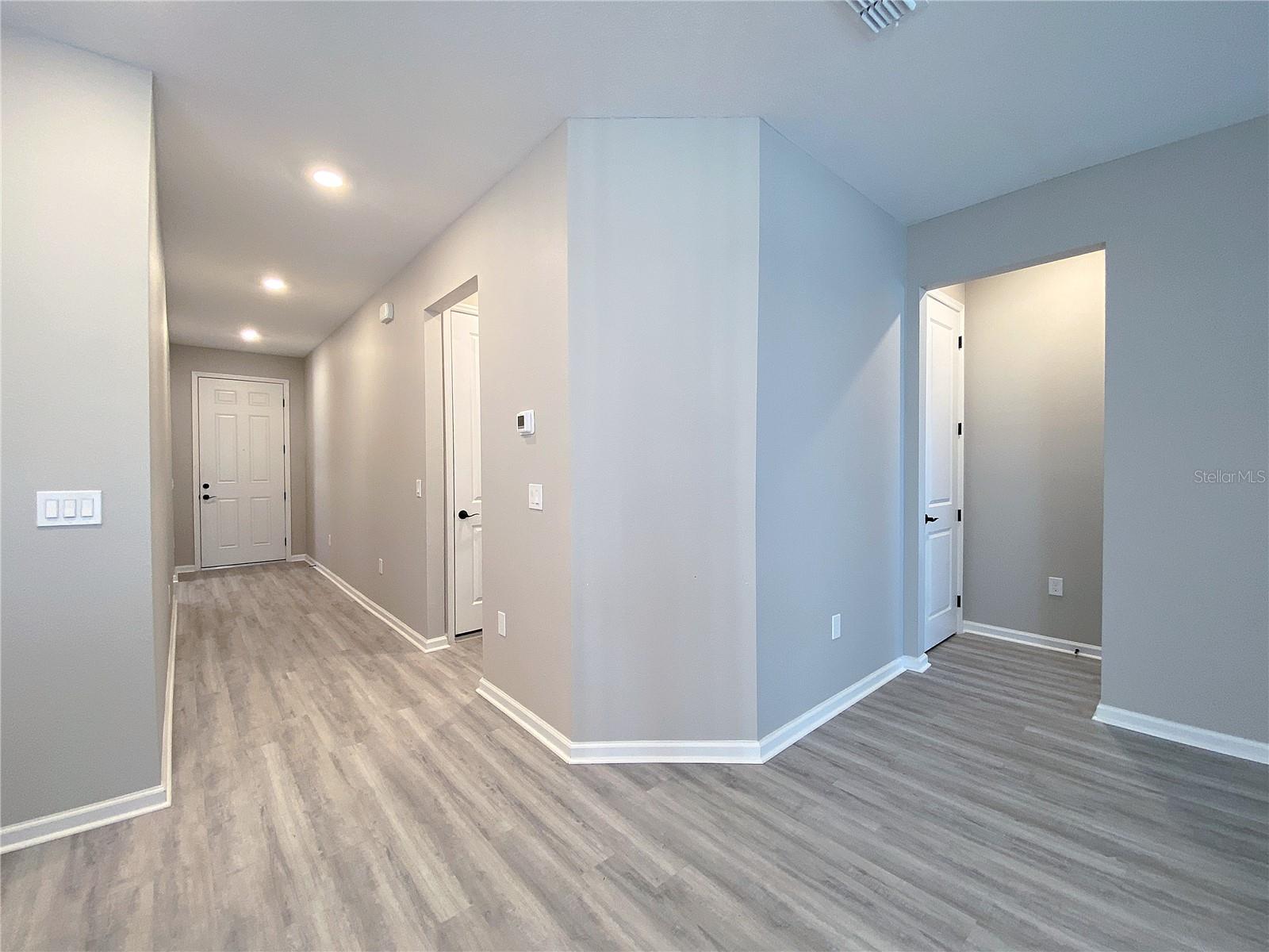 Image 4 of 19 For 706 Benz Street