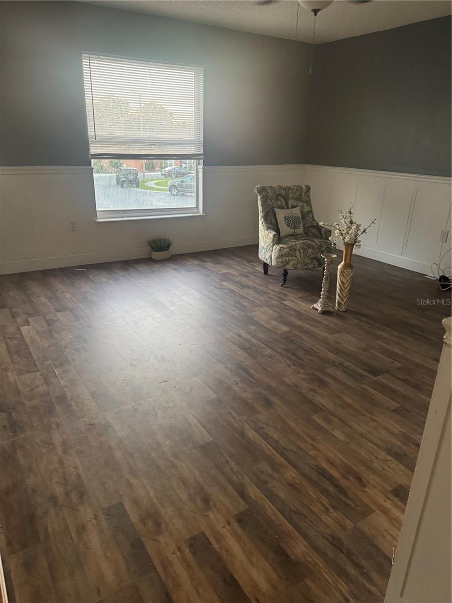 Image 13 of 17 For 1001 Ronlin Street