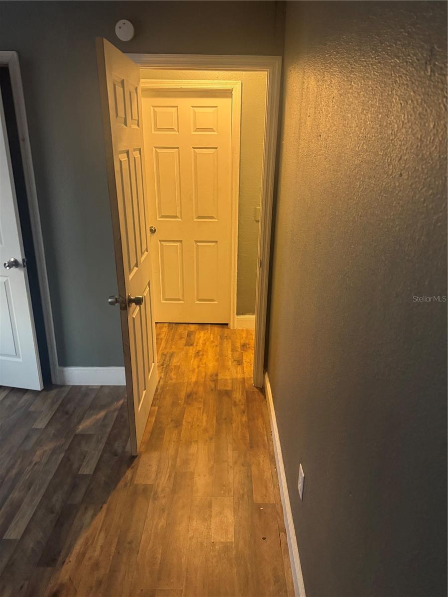 Image 8 of 17 For 1001 Ronlin Street