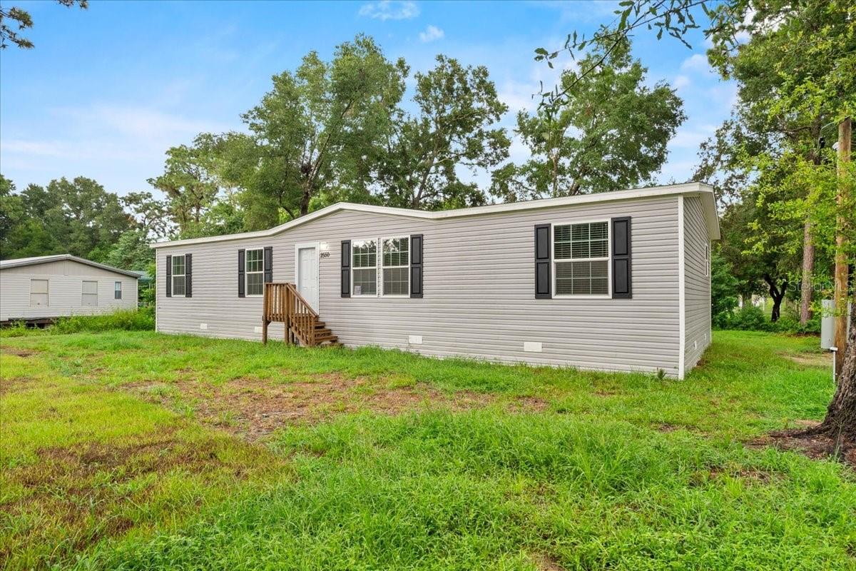 Image 4 of 38 For 17502 Eve Drive