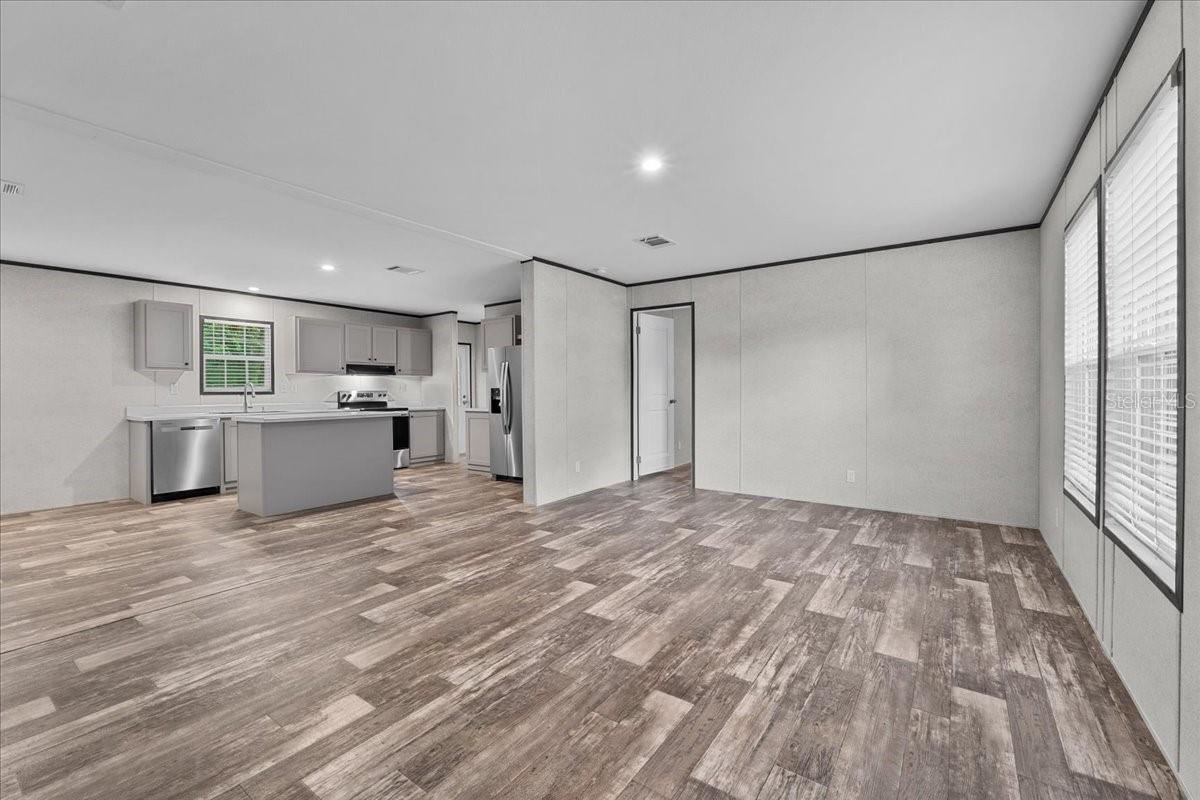 Image 8 of 38 For 17502 Eve Drive