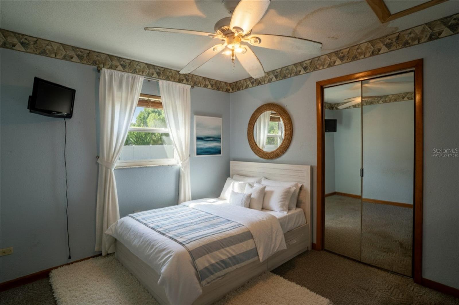 Image 14 of 24 For 4006 Hollyhead Circle S