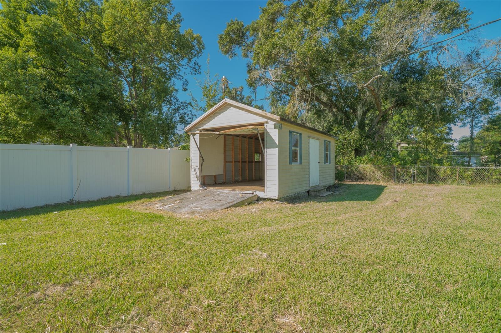 Image 5 of 24 For 4006 Hollyhead Circle S