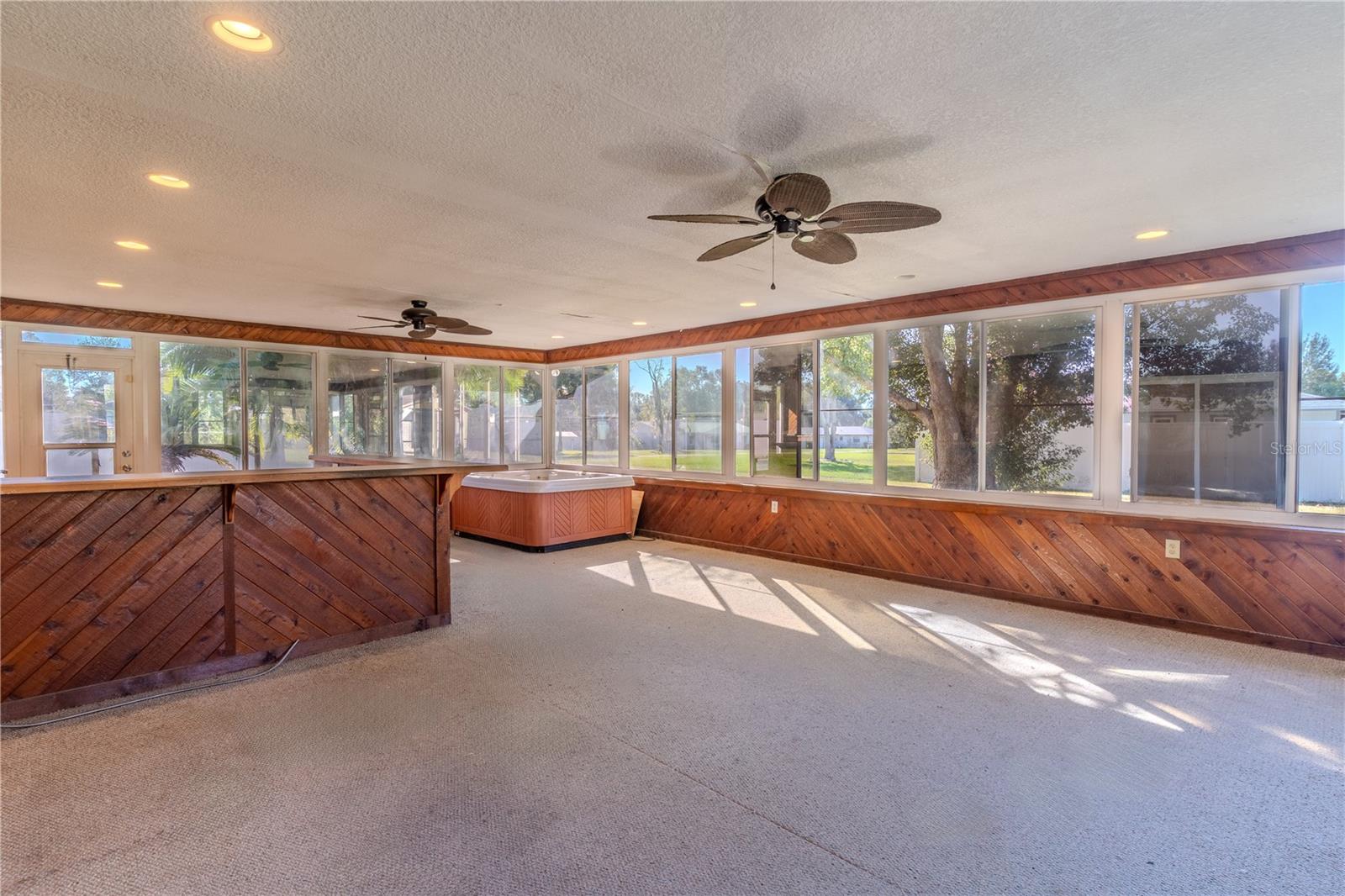 Image 9 of 24 For 4006 Hollyhead Circle S