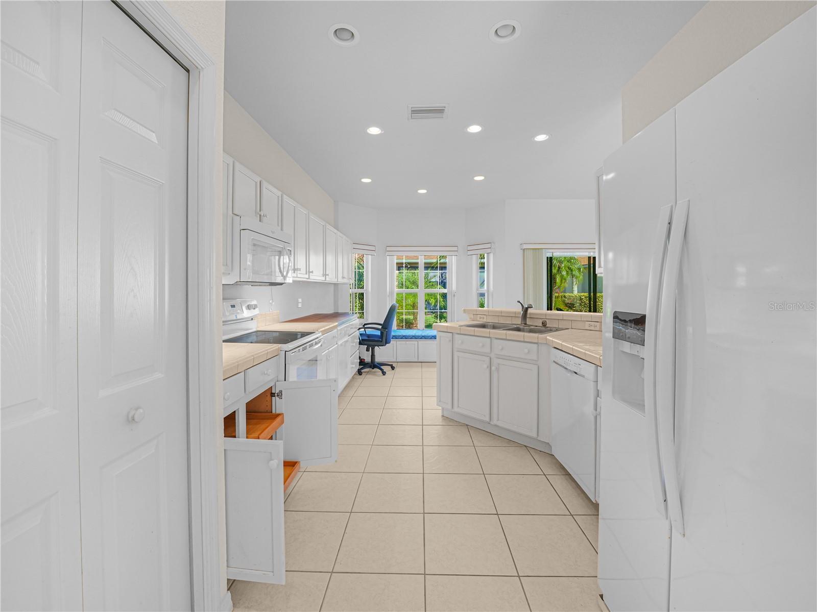 Image 11 of 64 For 4028 Birkdale Drive