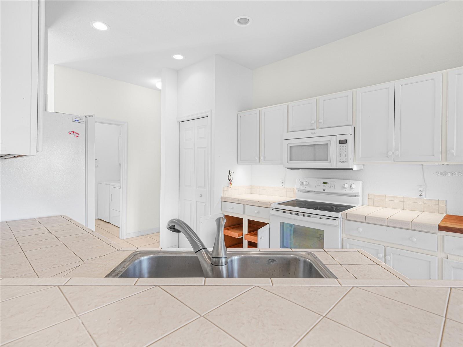 Image 7 of 64 For 4028 Birkdale Drive