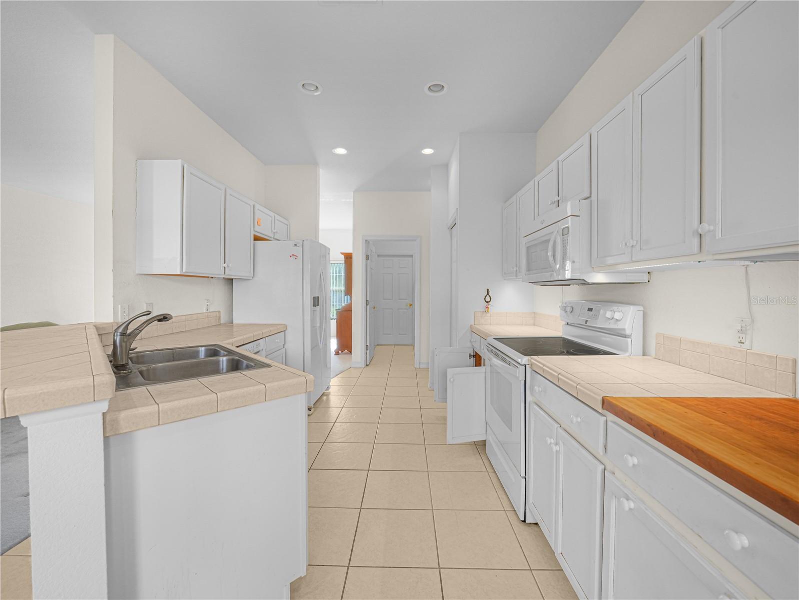 Image 8 of 64 For 4028 Birkdale Drive