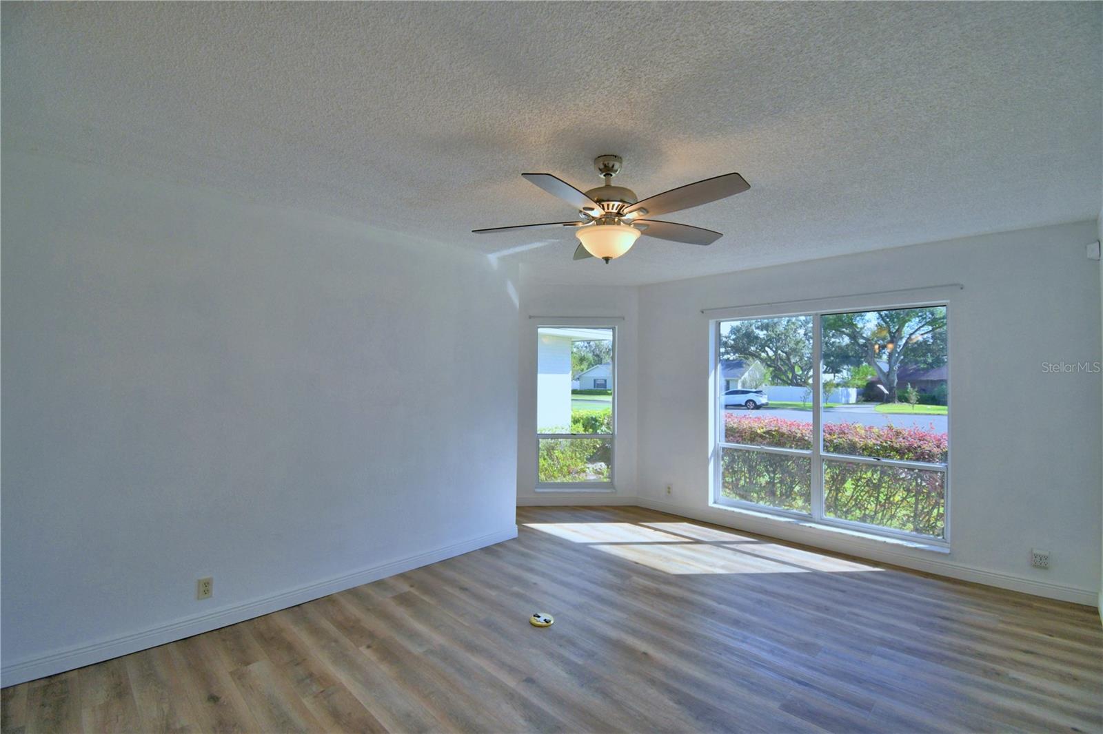 Image 15 of 89 For 820 Mann Road