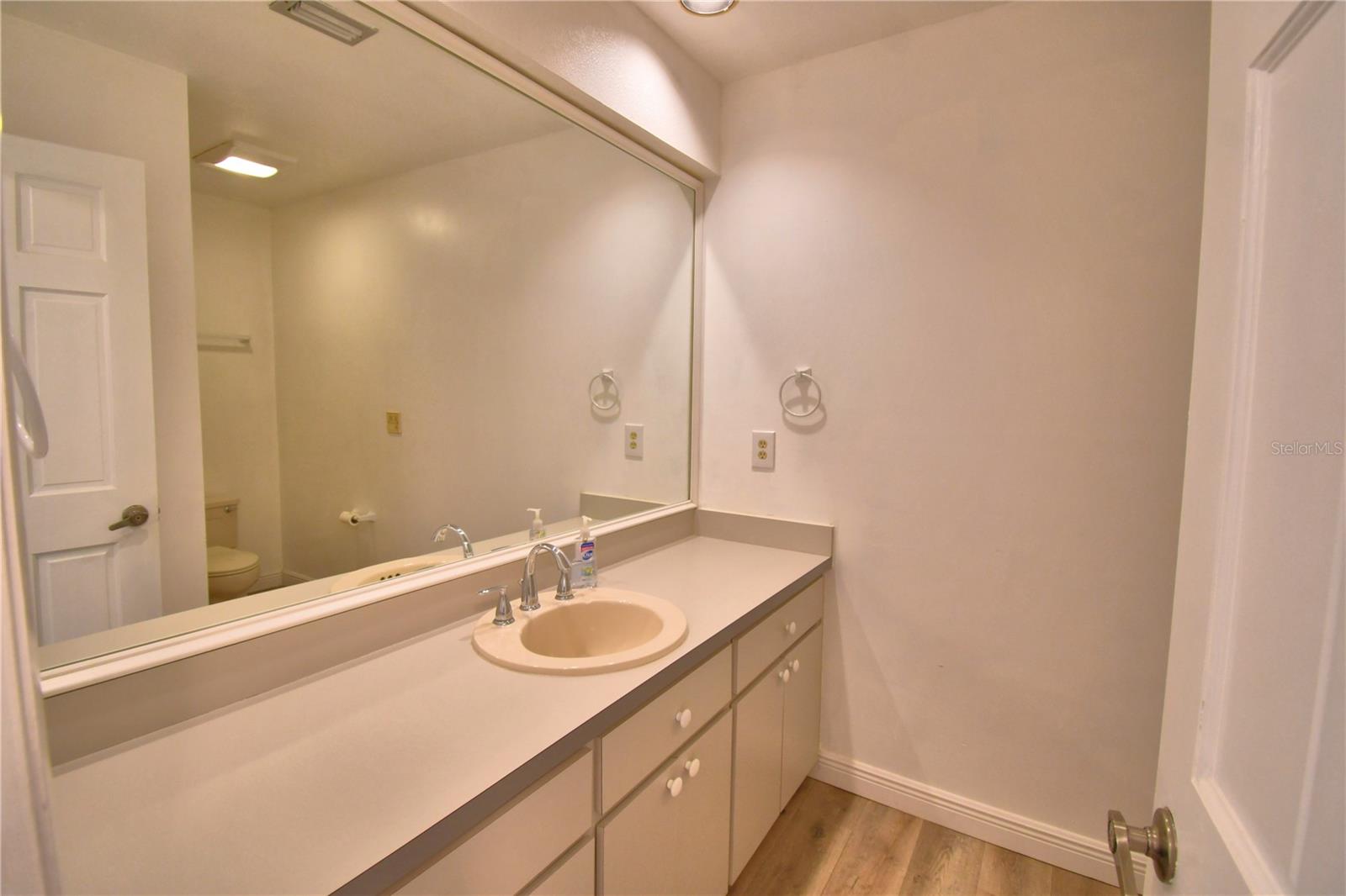 Image 22 of 89 For 820 Mann Road