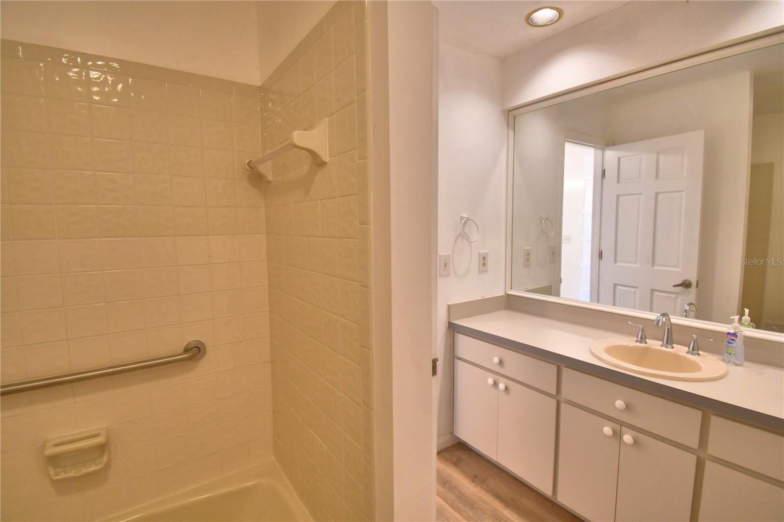 Image 24 of 89 For 820 Mann Road