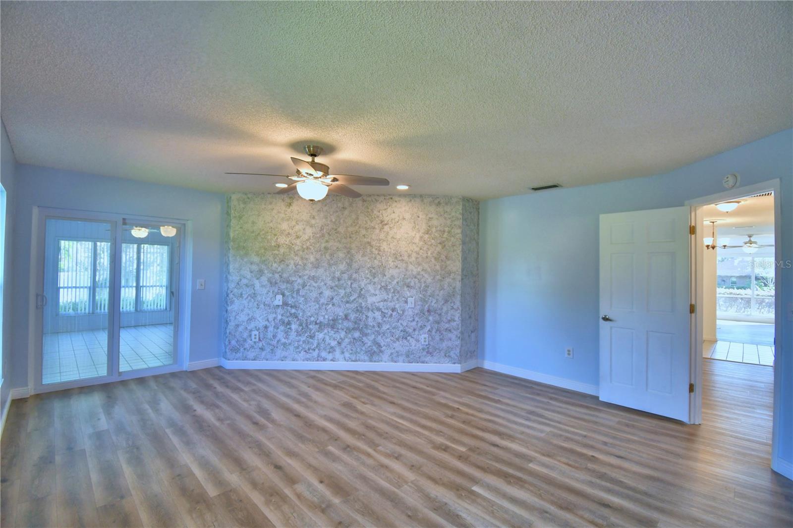 Image 31 of 89 For 820 Mann Road