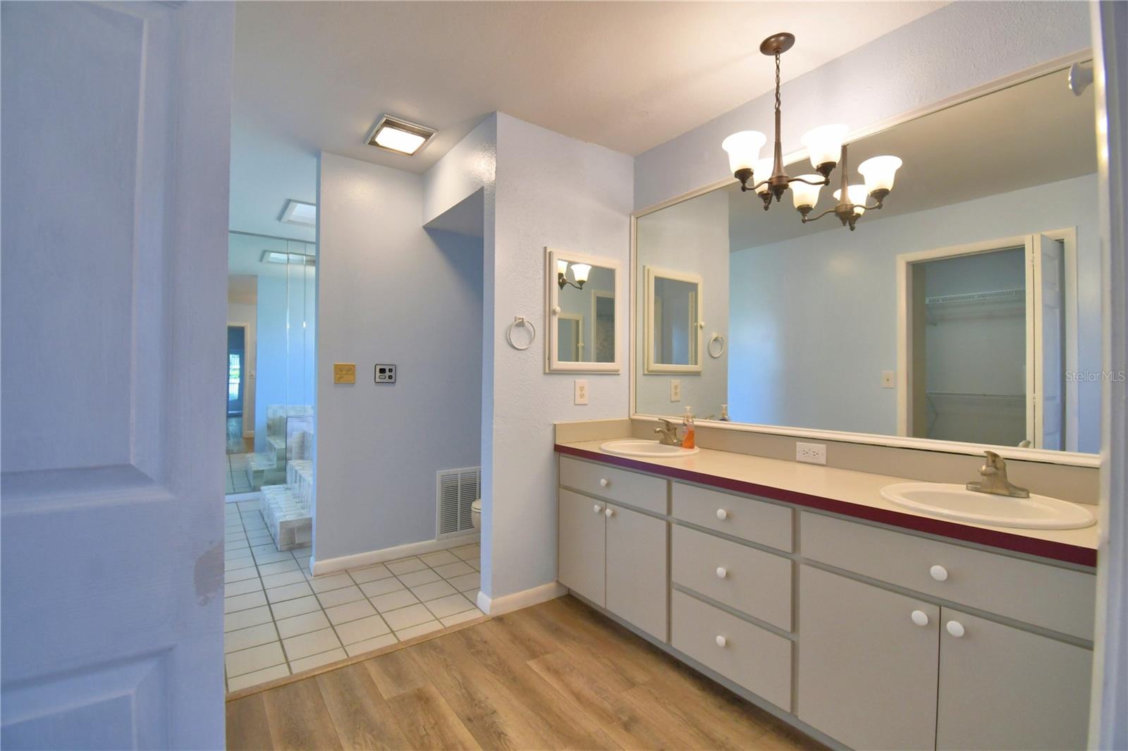 Image 35 of 89 For 820 Mann Road