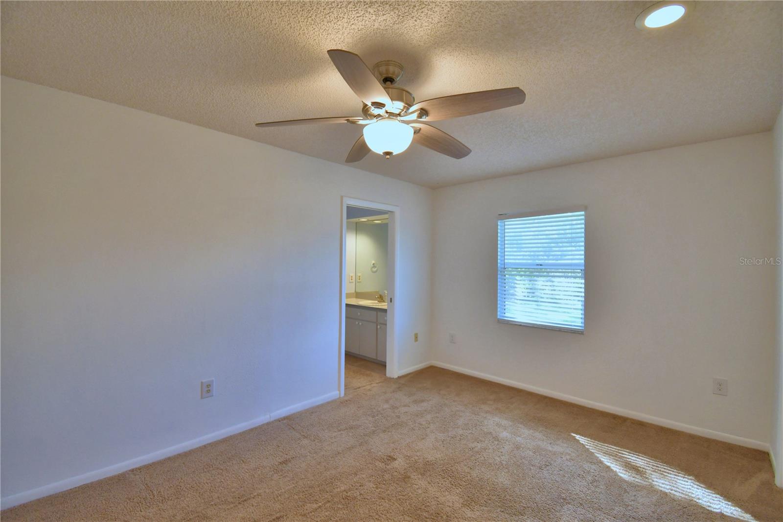 Image 45 of 89 For 820 Mann Road