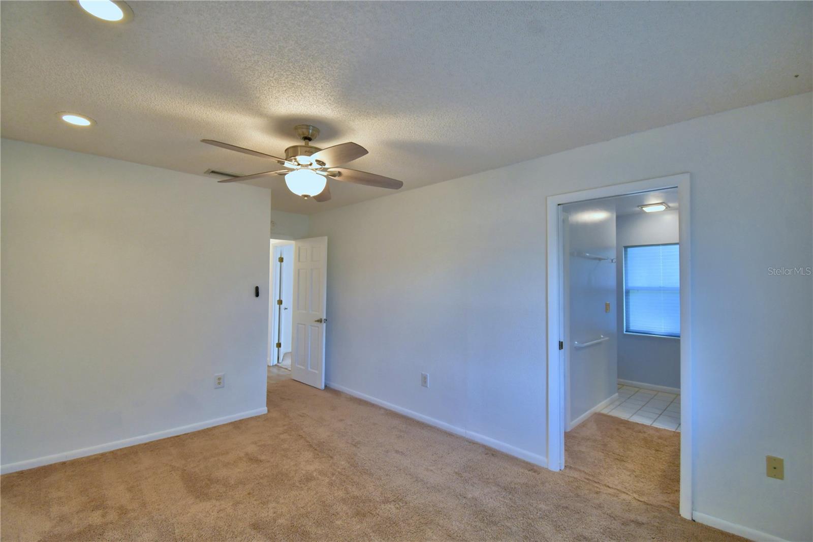 Image 46 of 89 For 820 Mann Road