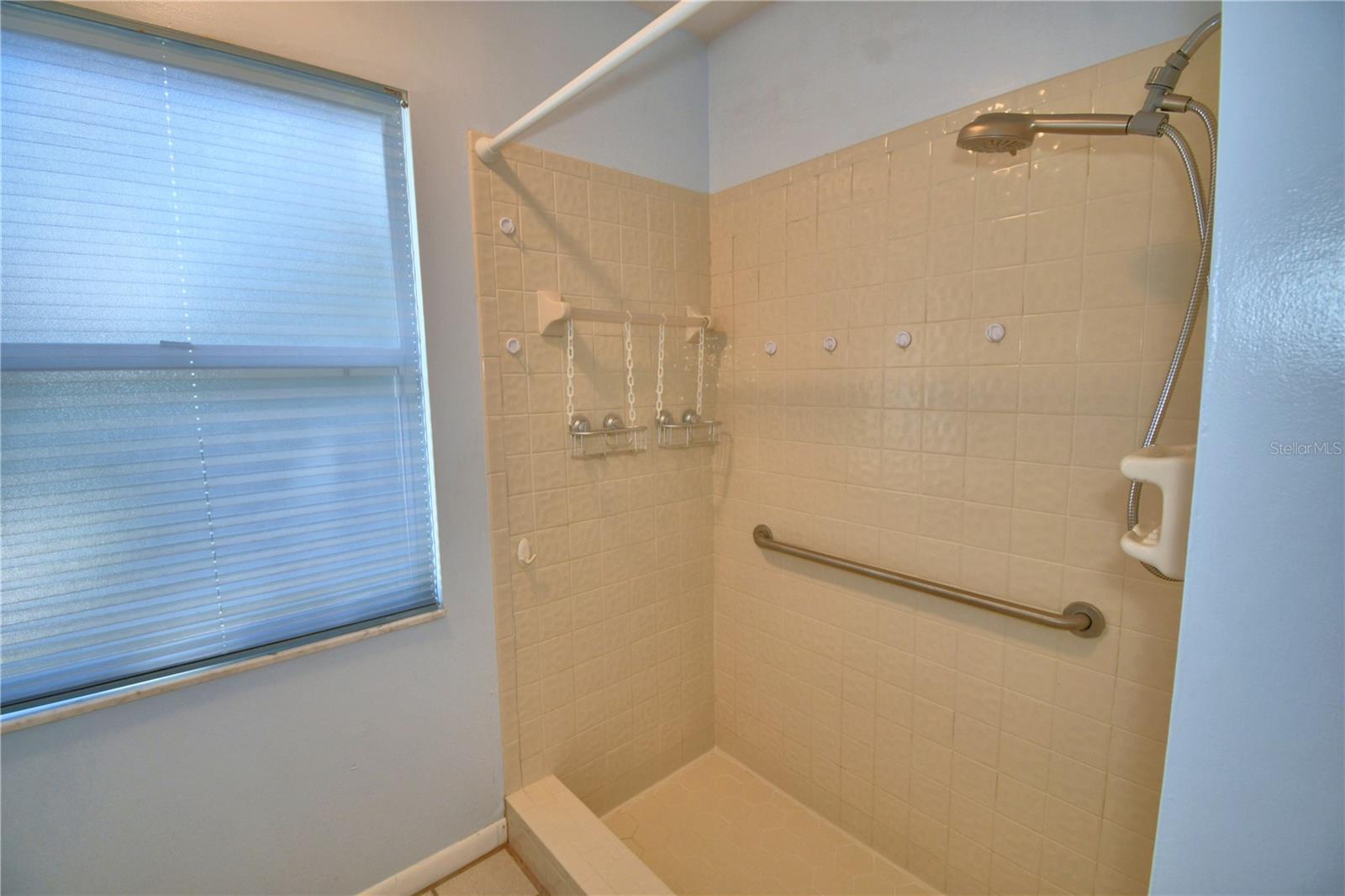 Image 49 of 89 For 820 Mann Road