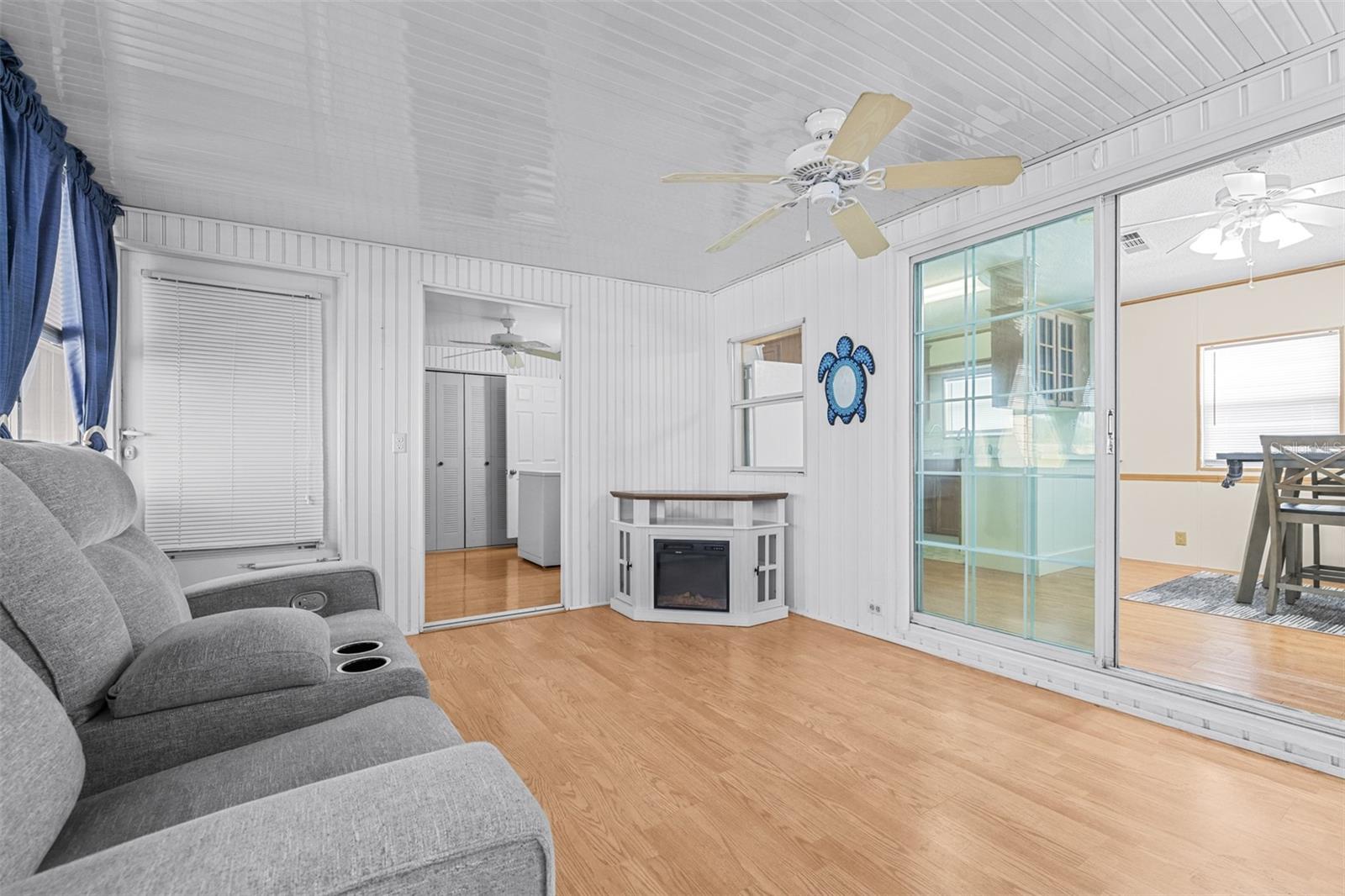 Image 12 of 71 For 389 Golfview Drive 389