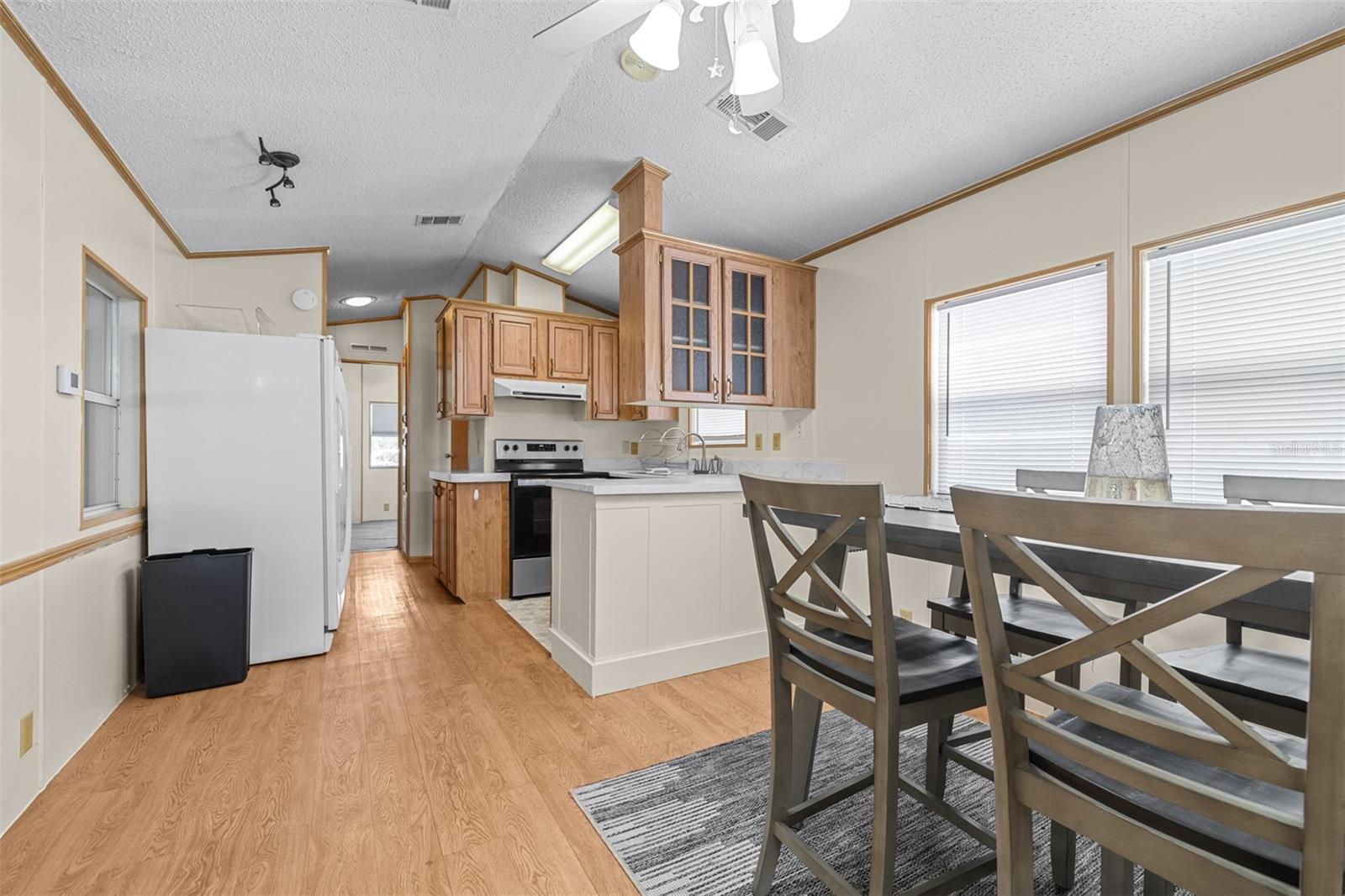 Image 14 of 71 For 389 Golfview Drive 389