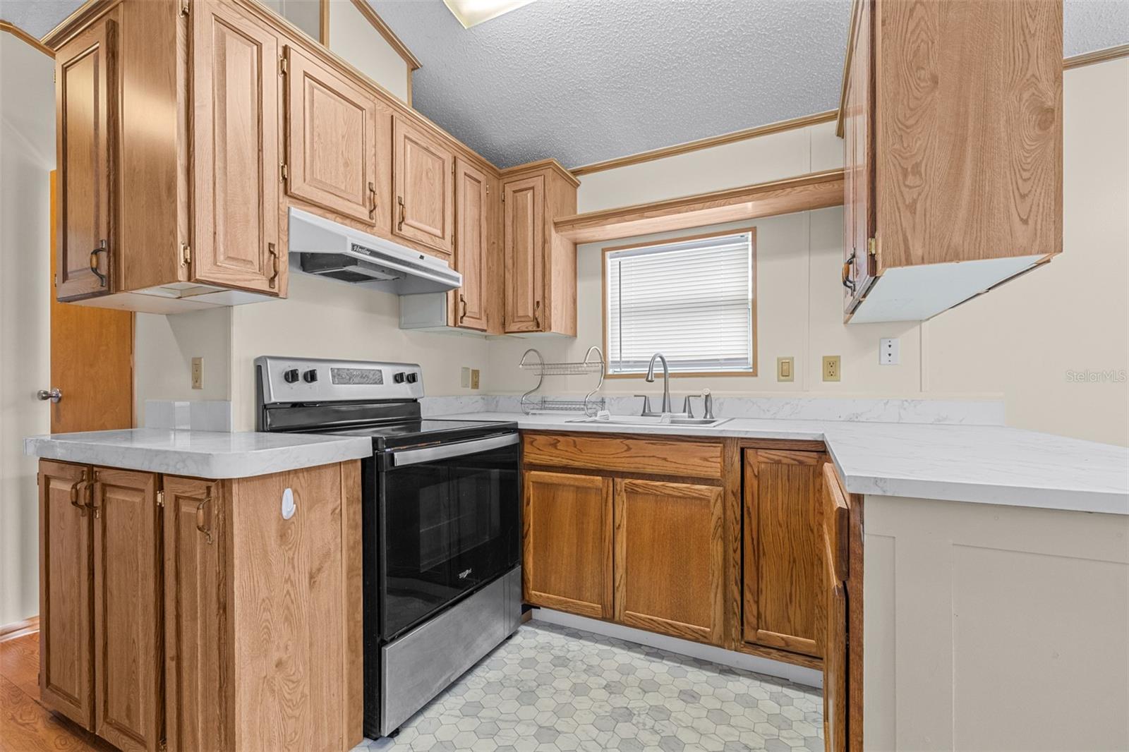 Image 18 of 71 For 389 Golfview Drive 389