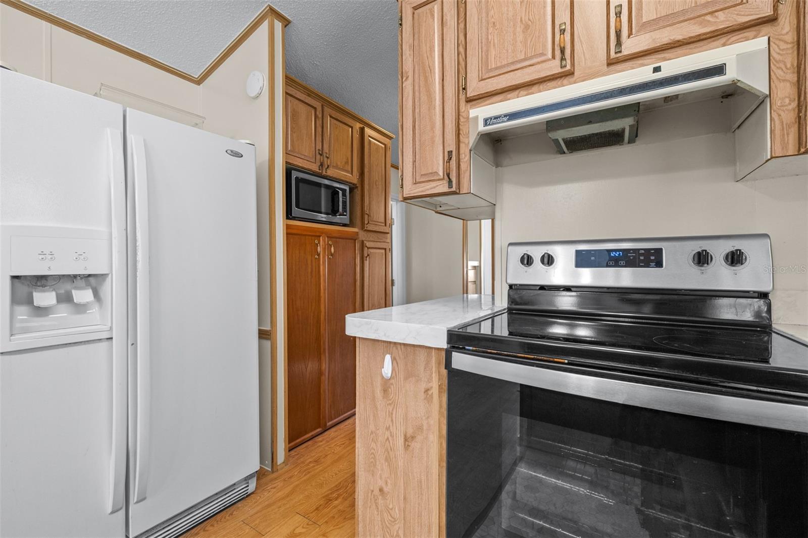 Image 20 of 71 For 389 Golfview Drive 389