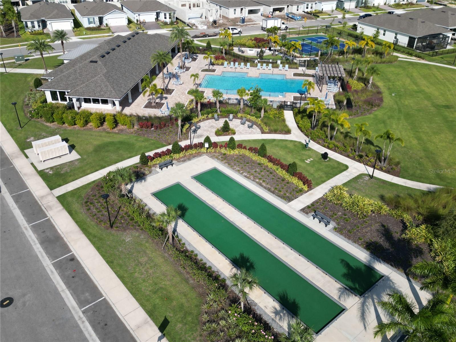 Image 41 of 43 For 1973 Spring Shower Circle