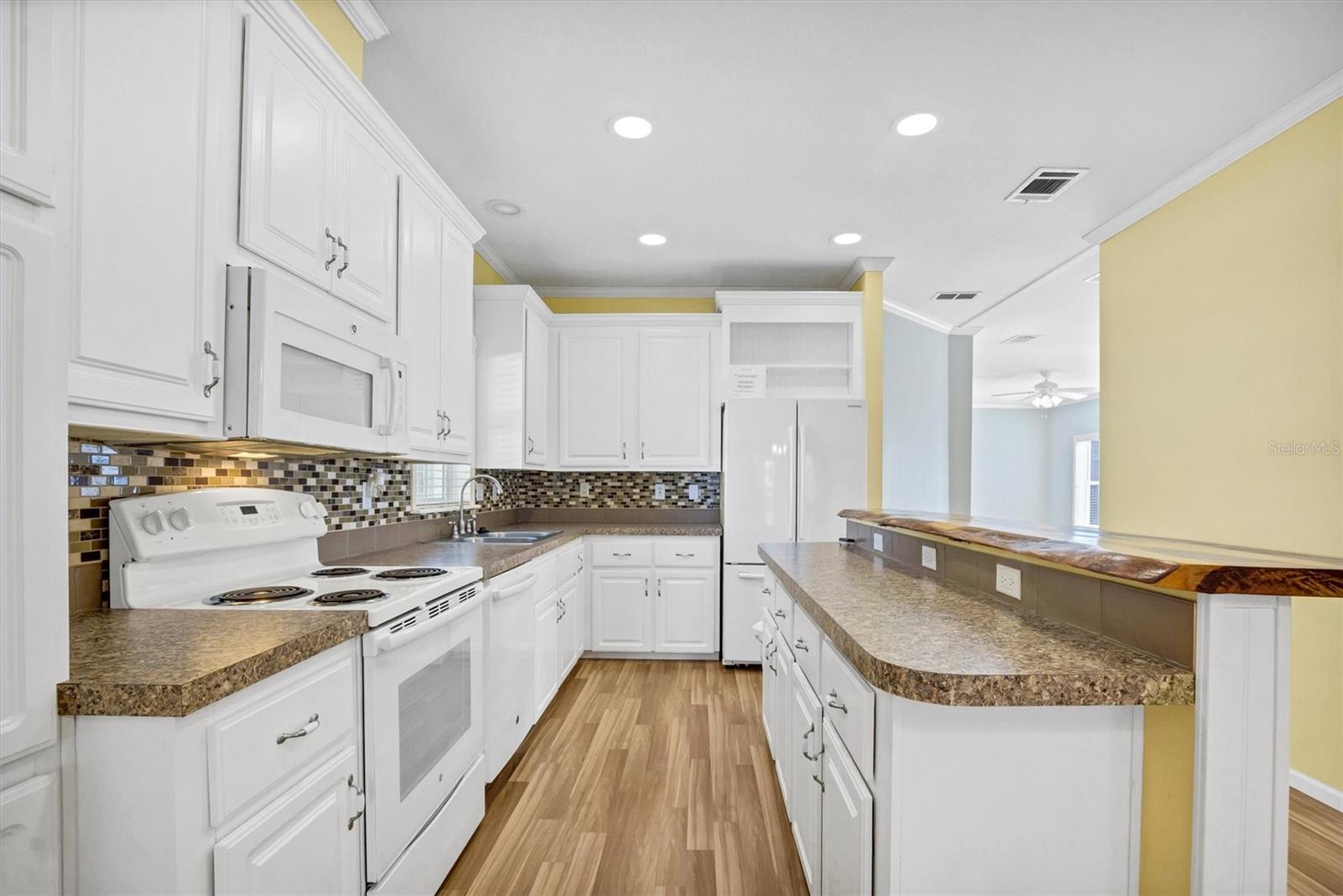 Image 12 of 45 For 231 Glenwood Drive