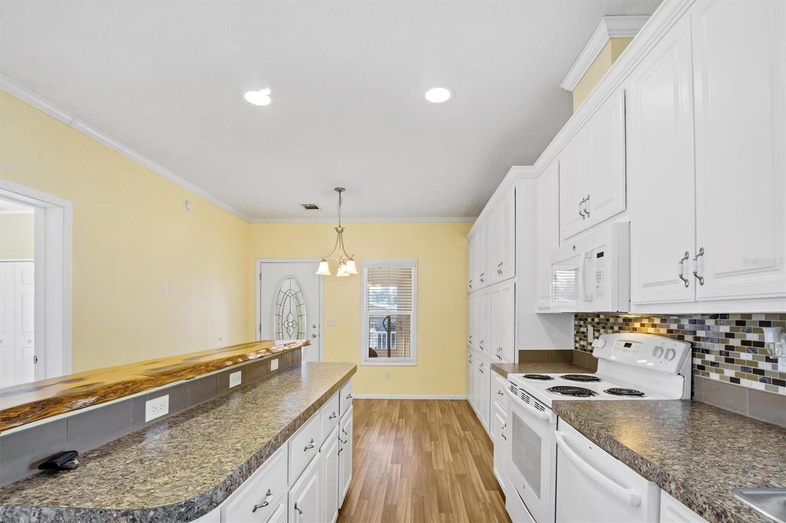 Image 14 of 45 For 231 Glenwood Drive