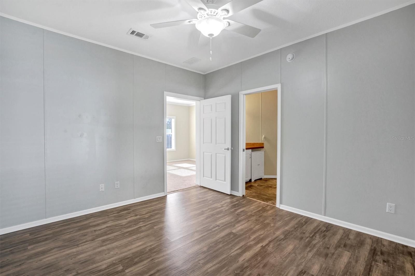 Image 23 of 45 For 231 Glenwood Drive