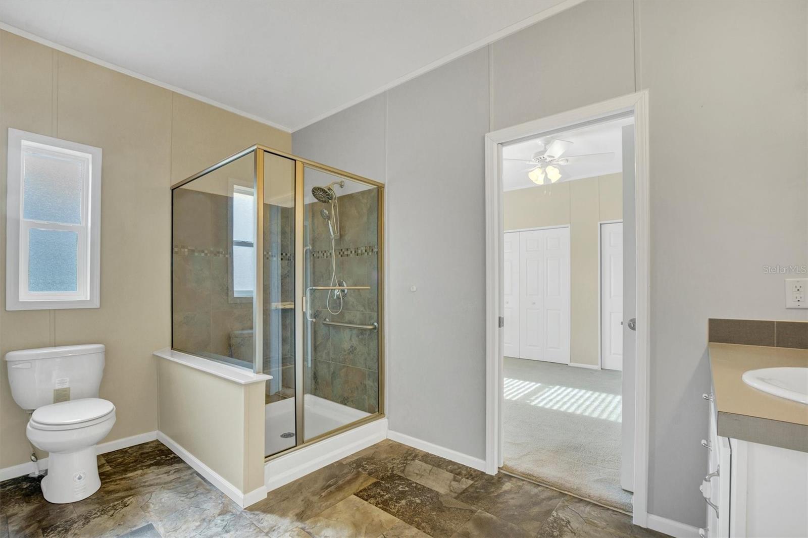 Image 28 of 45 For 231 Glenwood Drive