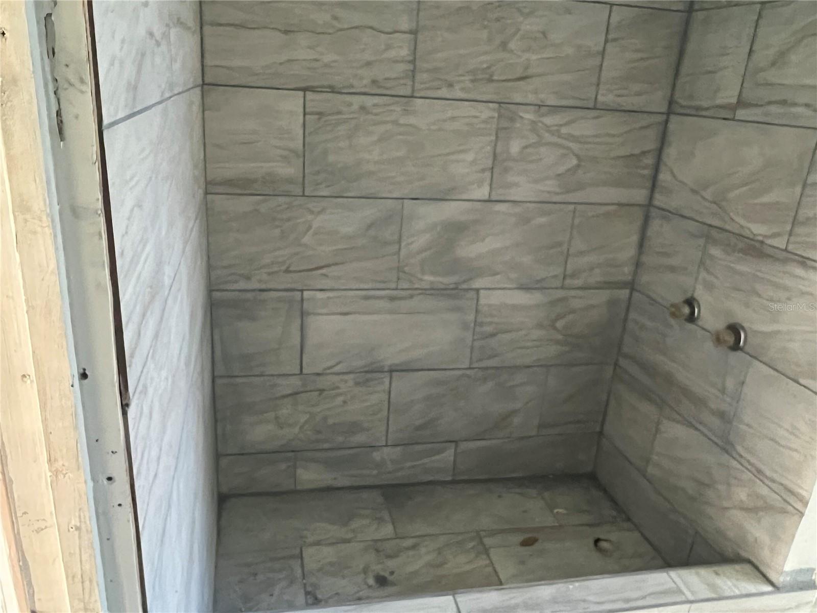 Image 19 of 47 For 112 3rd Eloise Street