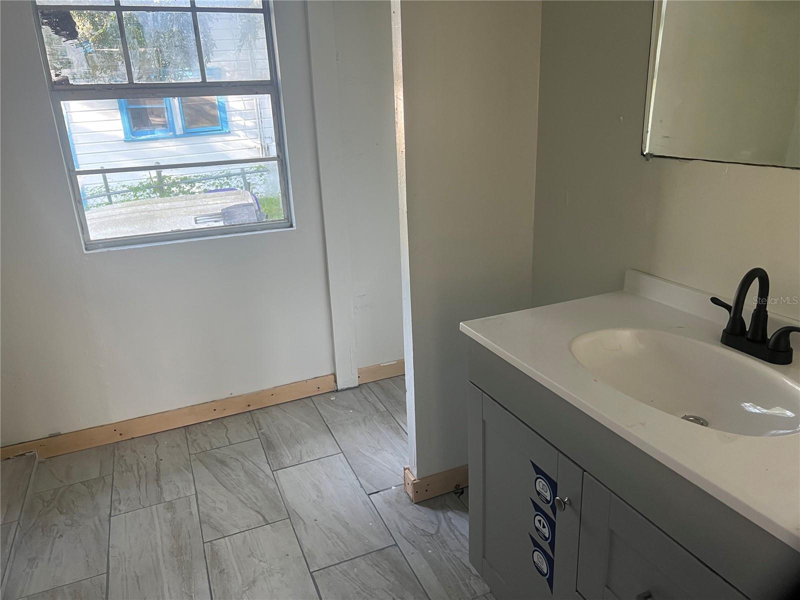 Image 20 of 47 For 112 3rd Eloise Street