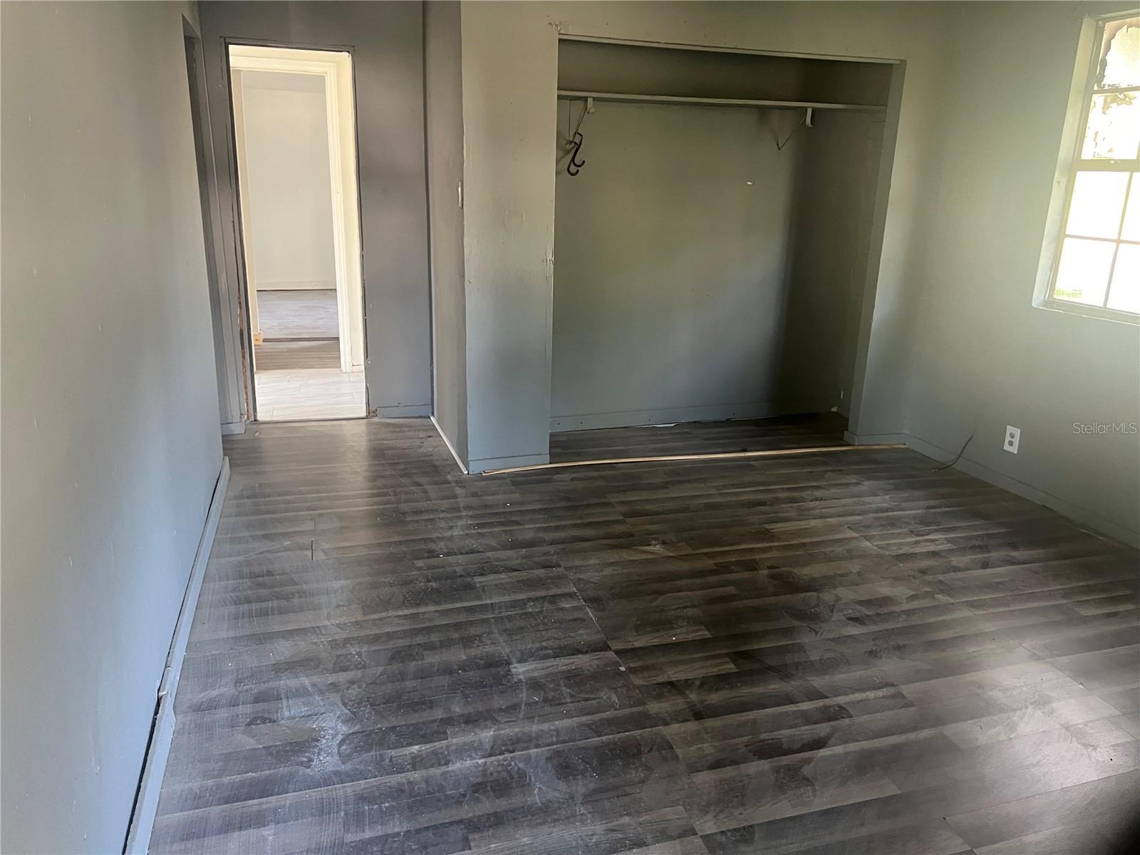 Image 26 of 47 For 112 3rd Eloise Street