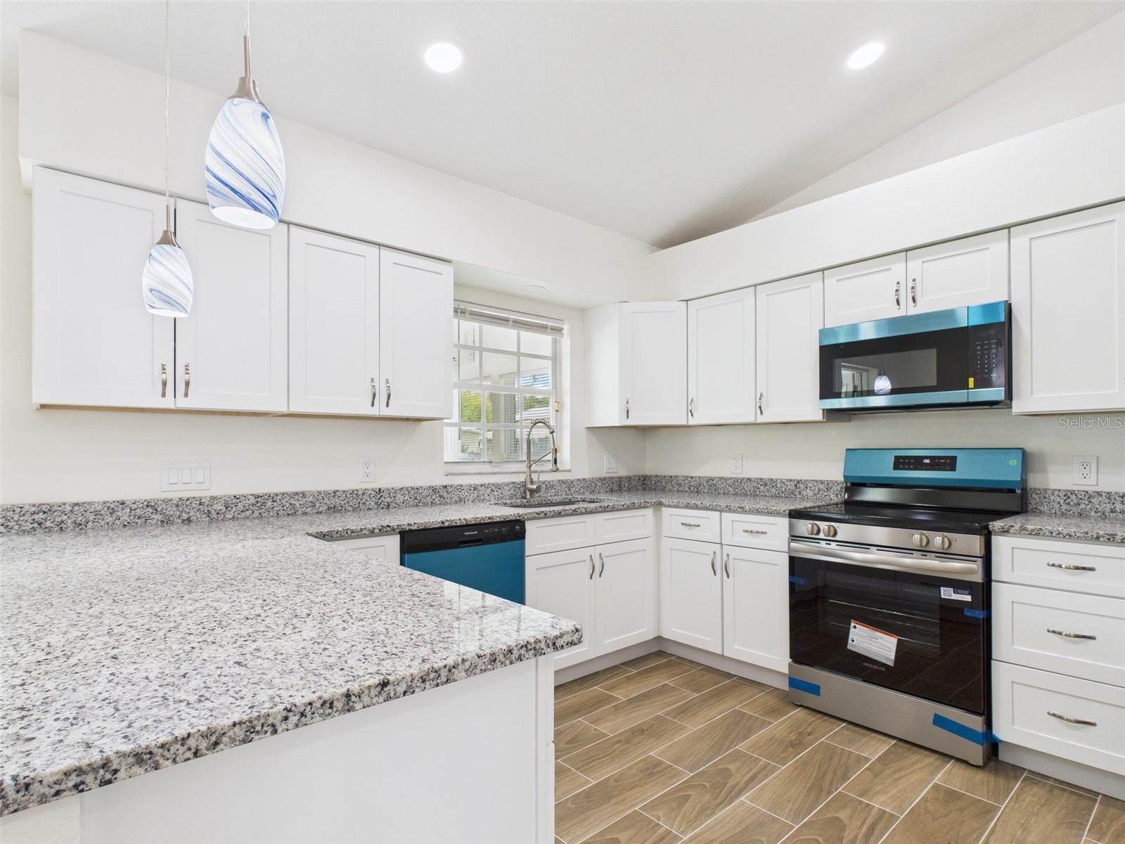 Image 10 of 30 For 5064 Cambry Lane