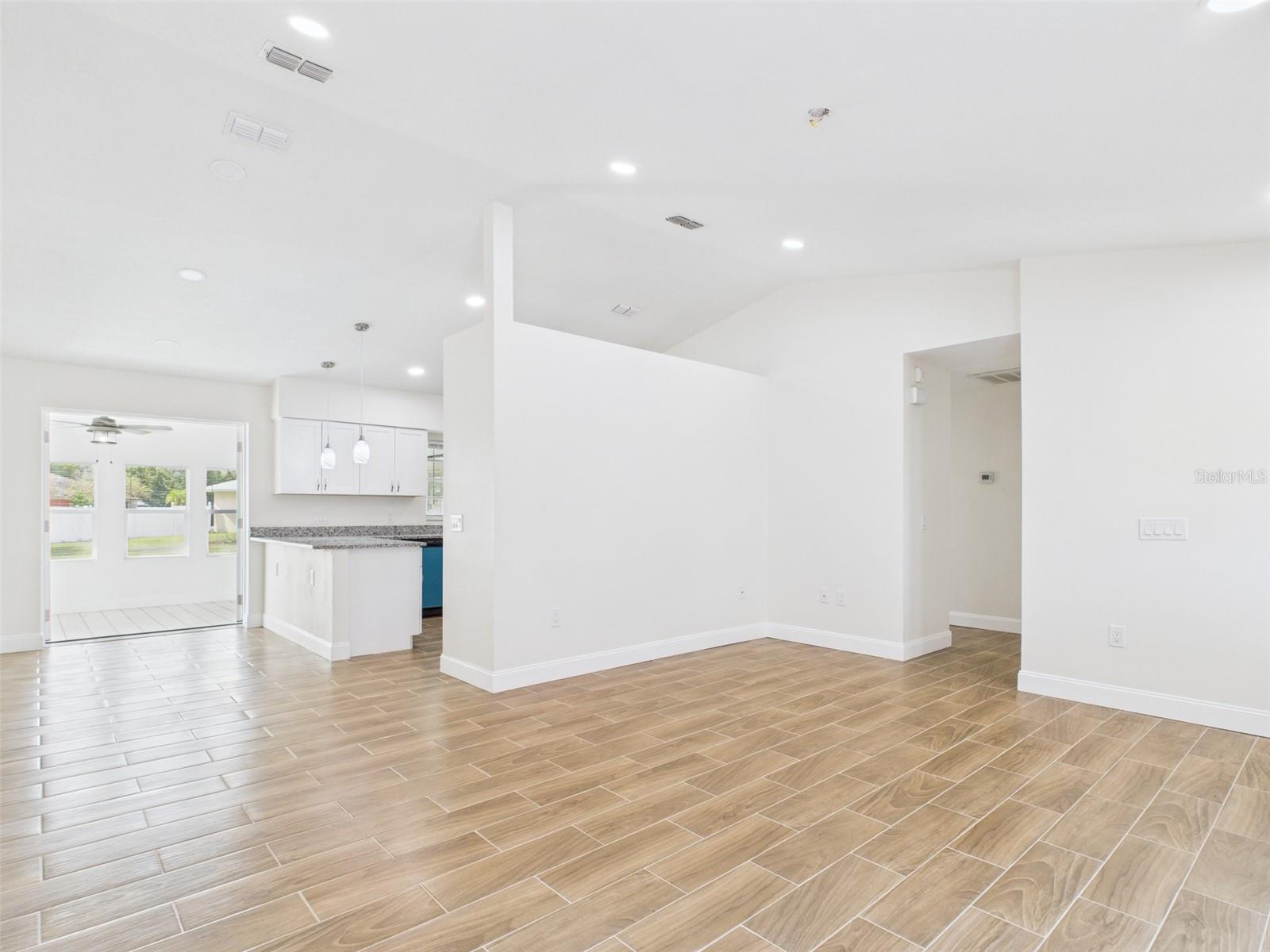 Image 18 of 30 For 5064 Cambry Lane