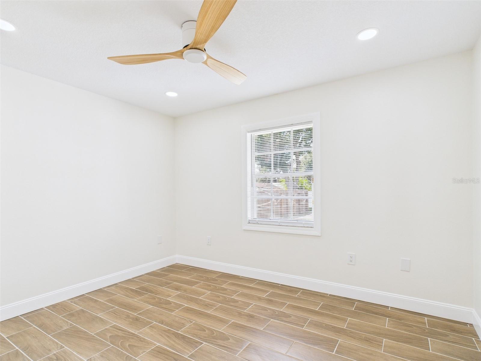 Image 5 of 30 For 5064 Cambry Lane