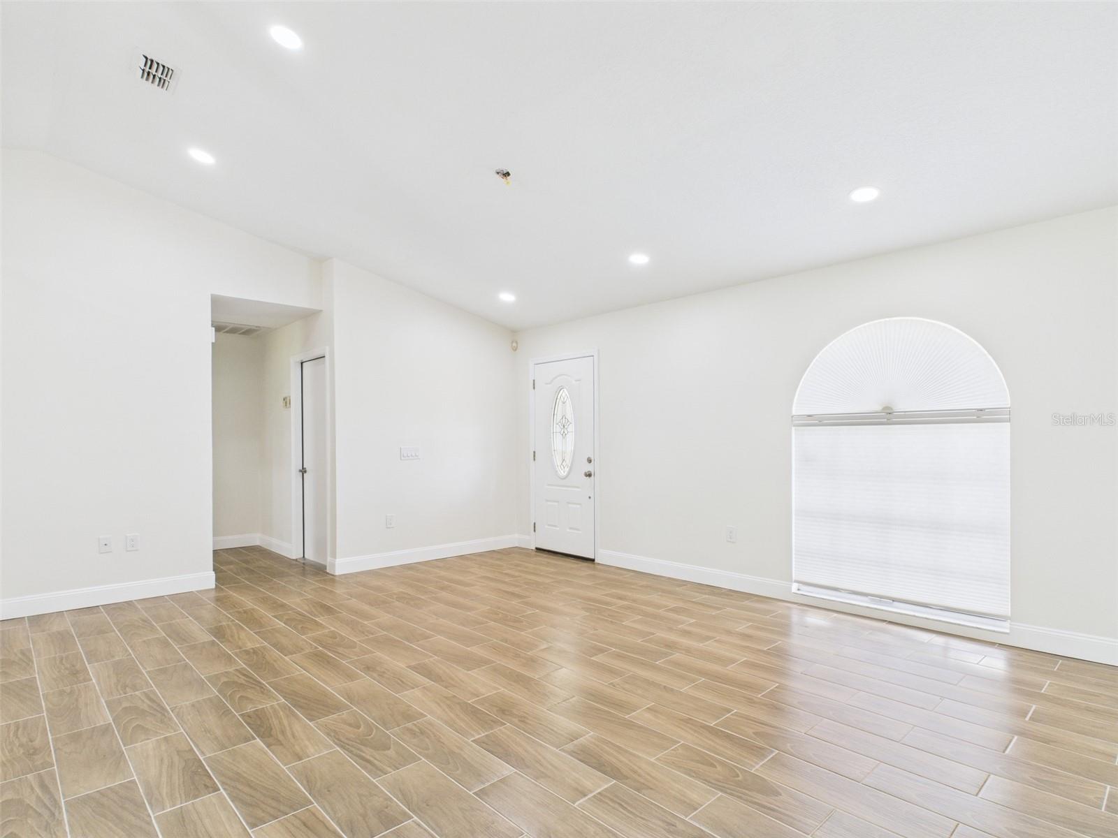 Image 6 of 30 For 5064 Cambry Lane