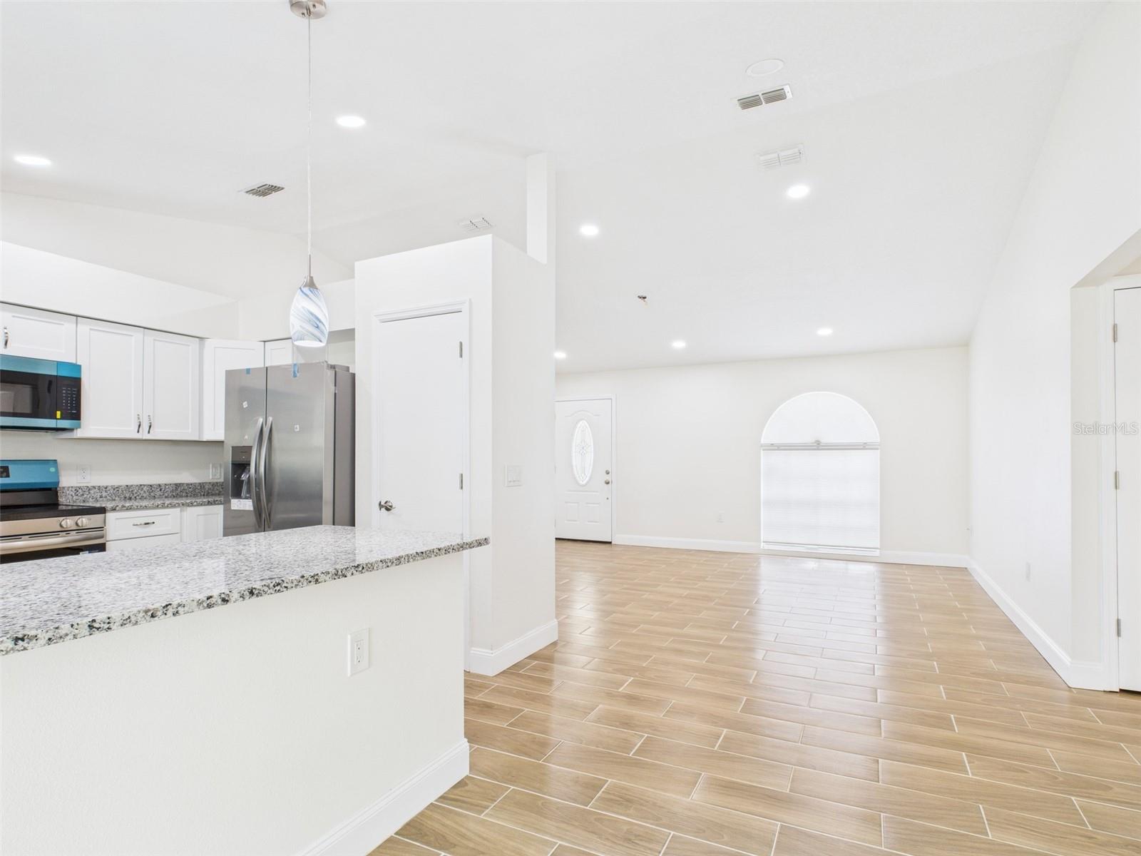 Image 7 of 30 For 5064 Cambry Lane