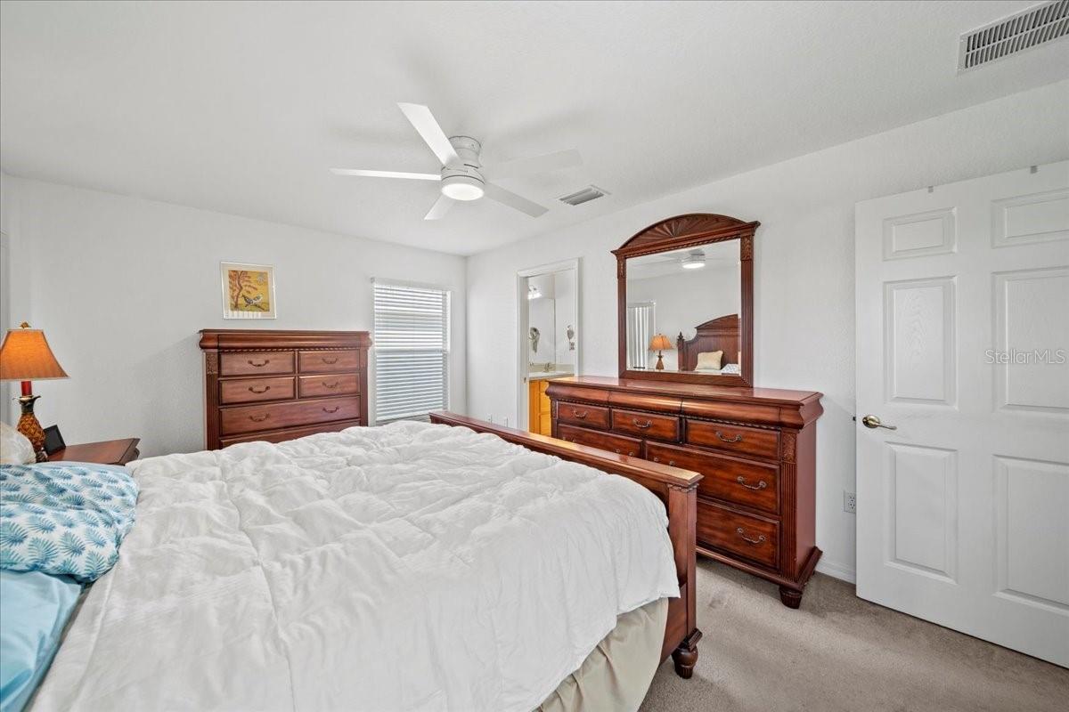 Image 19 of 42 For 364 Lake Suzanne Drive