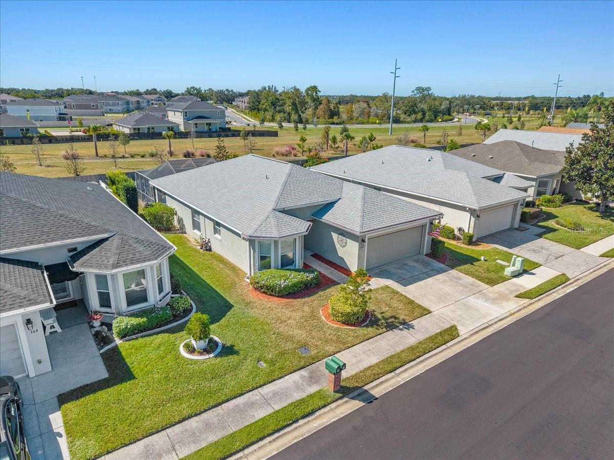 Image 4 of 42 For 364 Lake Suzanne Drive