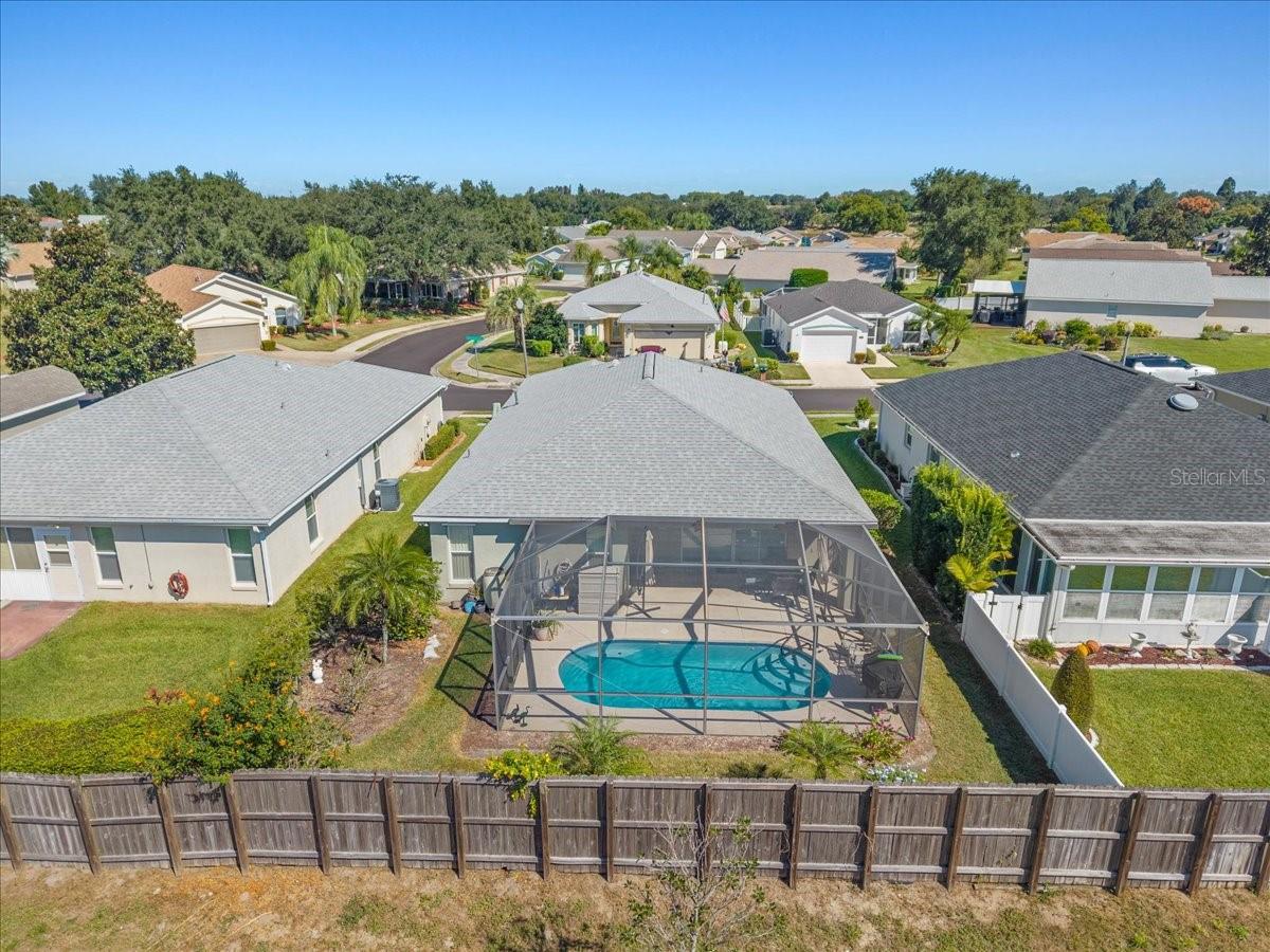 Image 6 of 42 For 364 Lake Suzanne Drive