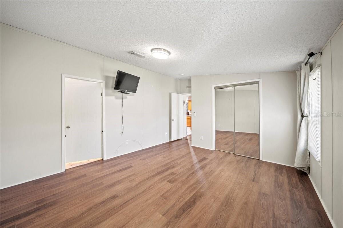 Image 15 of 58 For 101 Edgewood Boulevard