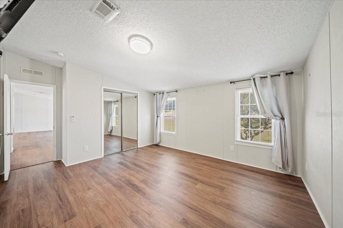 Image 16 of 58 For 101 Edgewood Boulevard