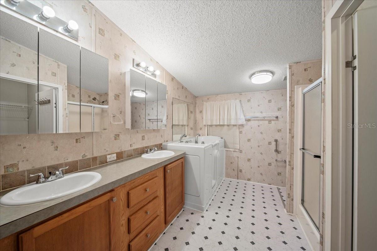 Image 17 of 58 For 101 Edgewood Boulevard