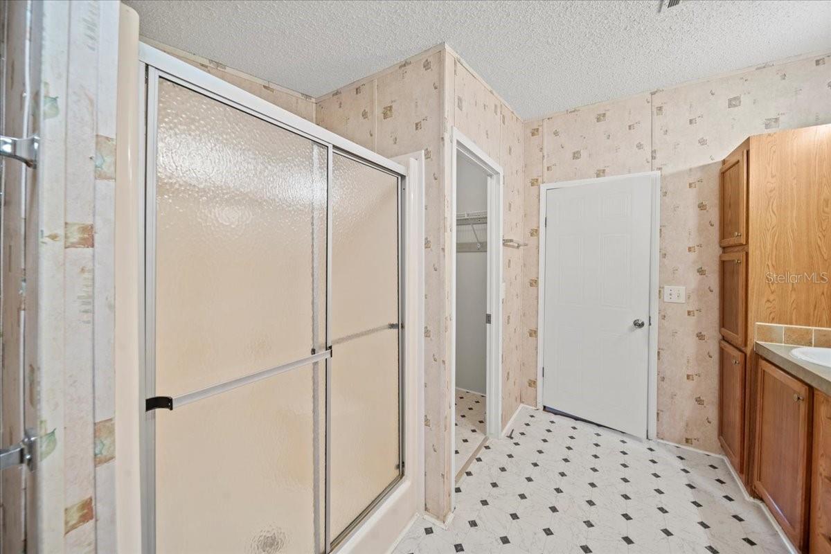 Image 19 of 58 For 101 Edgewood Boulevard