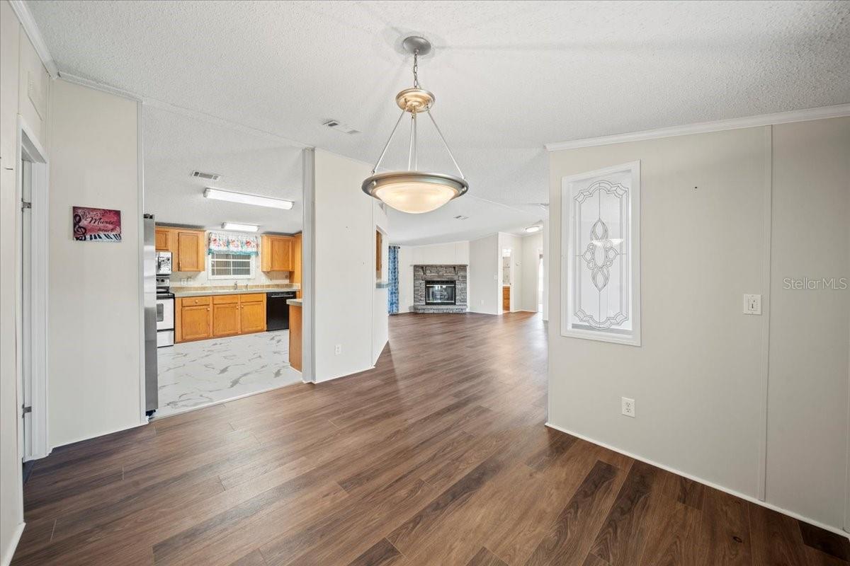 Image 23 of 58 For 101 Edgewood Boulevard