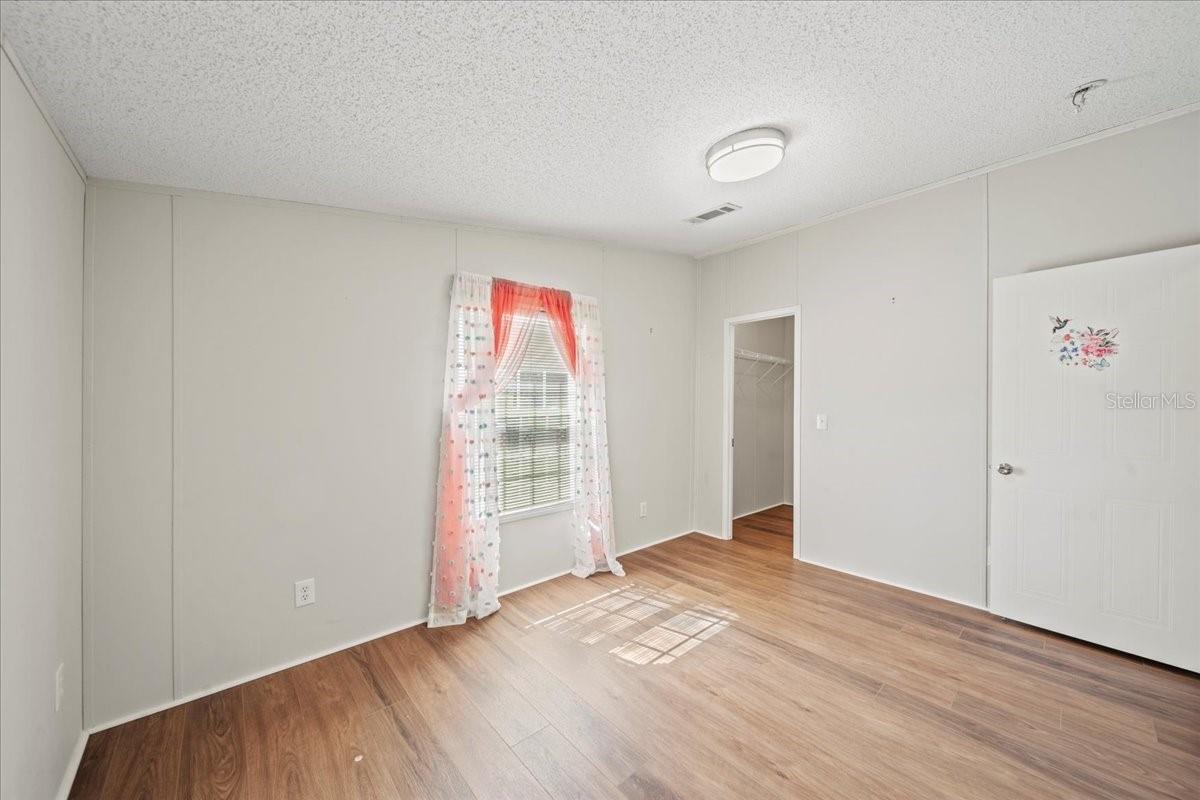 Image 28 of 58 For 101 Edgewood Boulevard