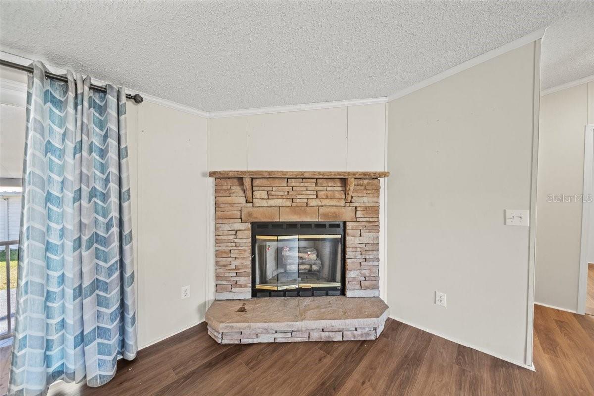 Image 7 of 58 For 101 Edgewood Boulevard