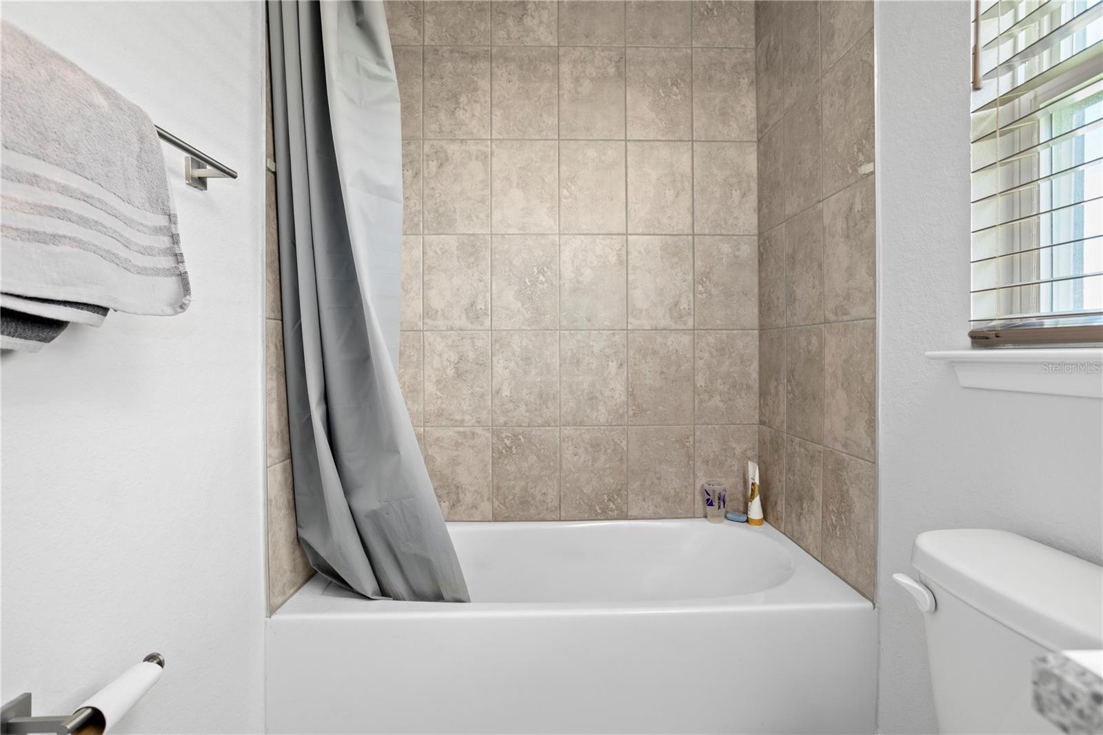 Image 22 of 36 For 2107 Cartgate Lane